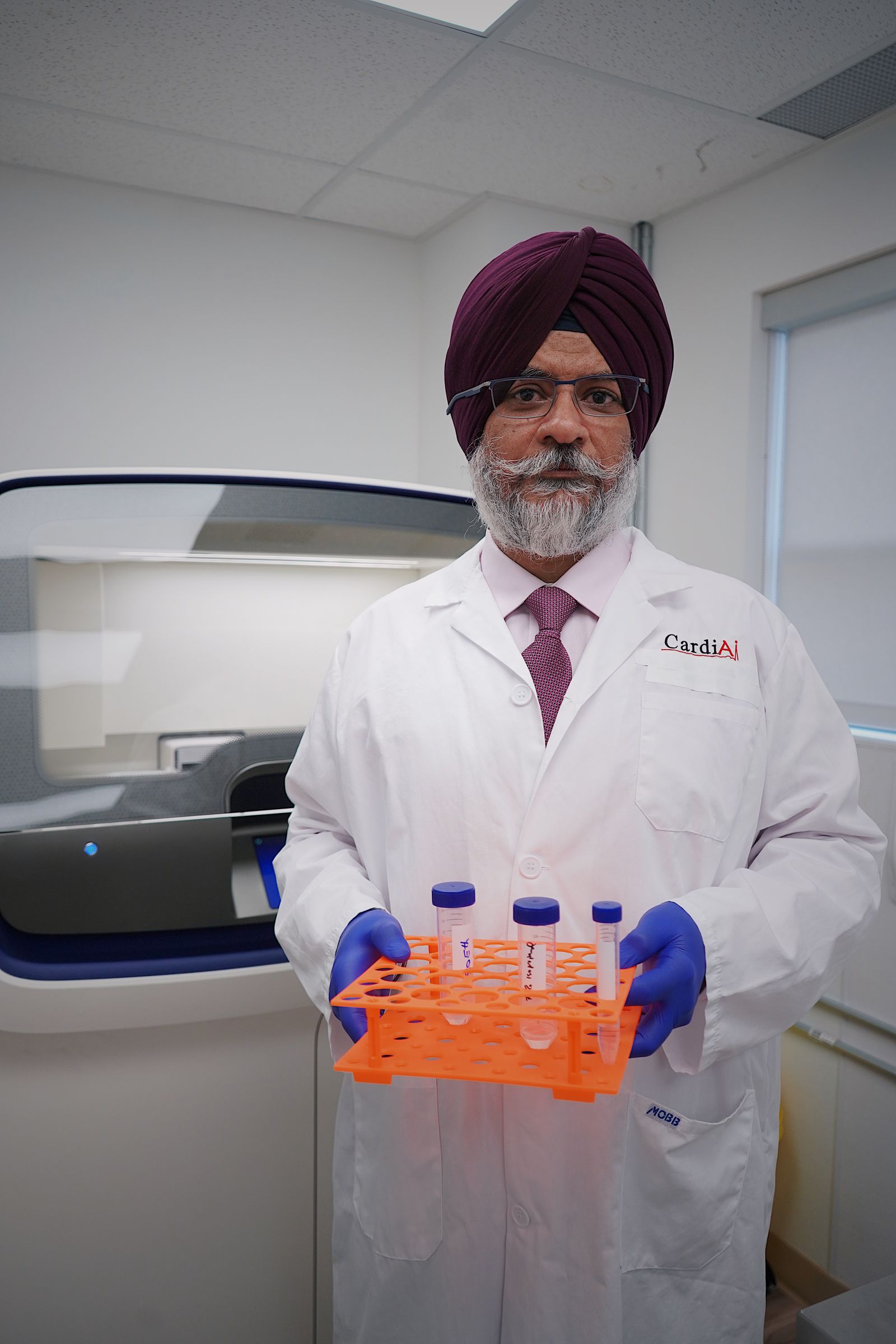A researcher working in a medical laboratory